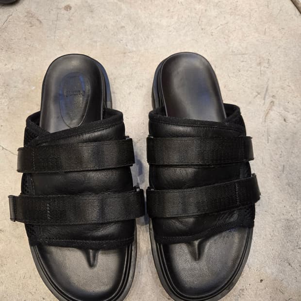 준지 레더 슬라이더슬리퍼