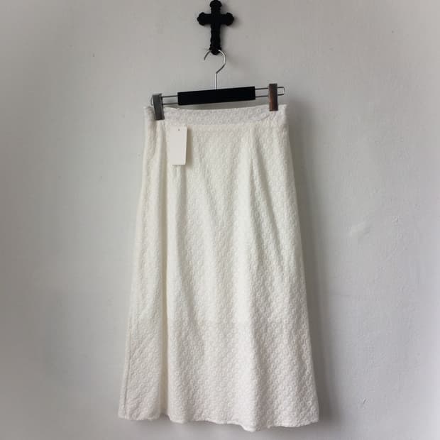 Flower pattern white long skirt