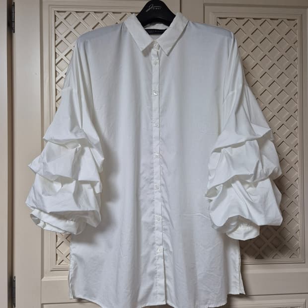 ZARA 여성 러플 볼륨 블라우스