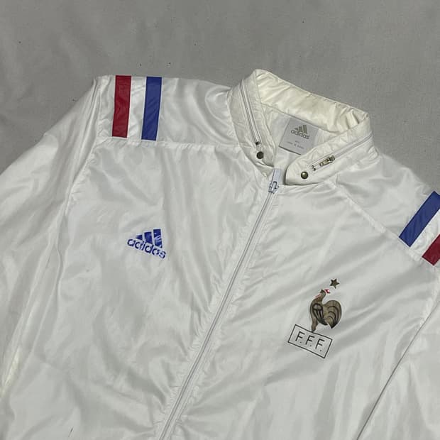 105 아디다스 00년 프랑스 국가대표 내장후드 화이트 바람막이