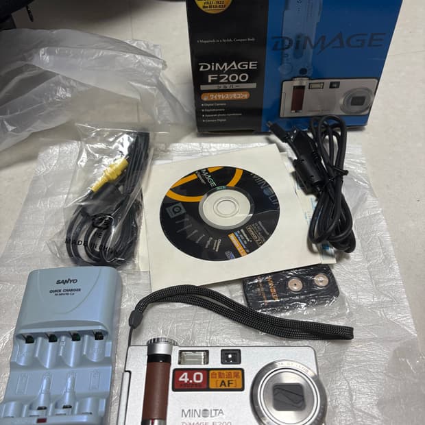 미놀타 dimage f200 디카