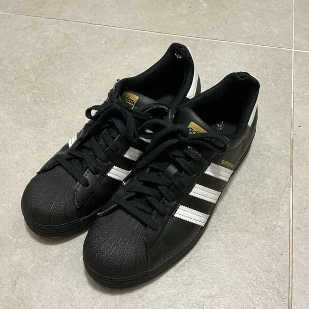 아디다스 슈퍼스타 블랙