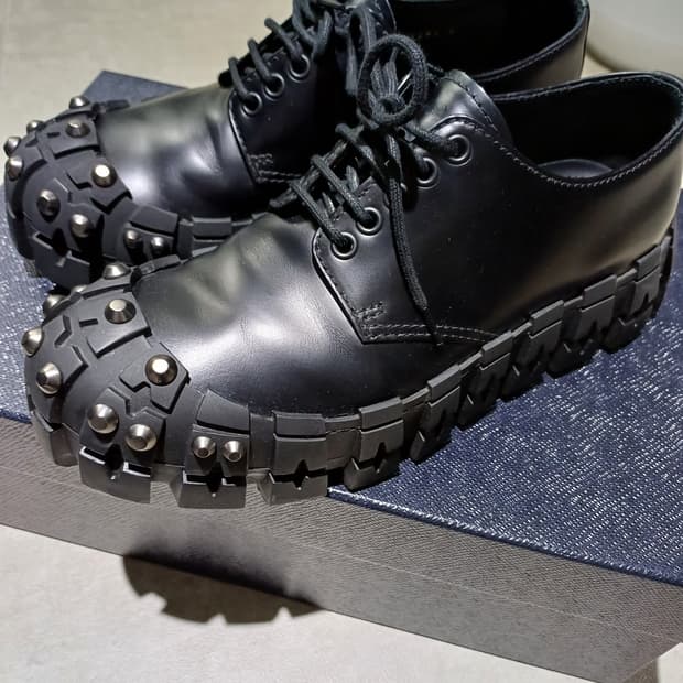 프라다 2eg294 스터드 더비 uk6