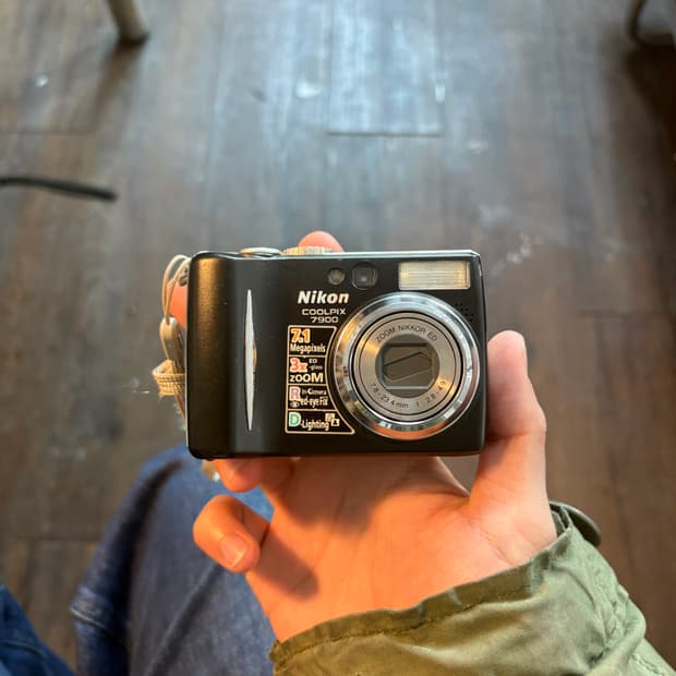 니콘 쿨픽스 7900 디지털카메라