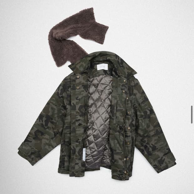 (사이즈교환) yiyae 워크자켓 카모 m사이즈 