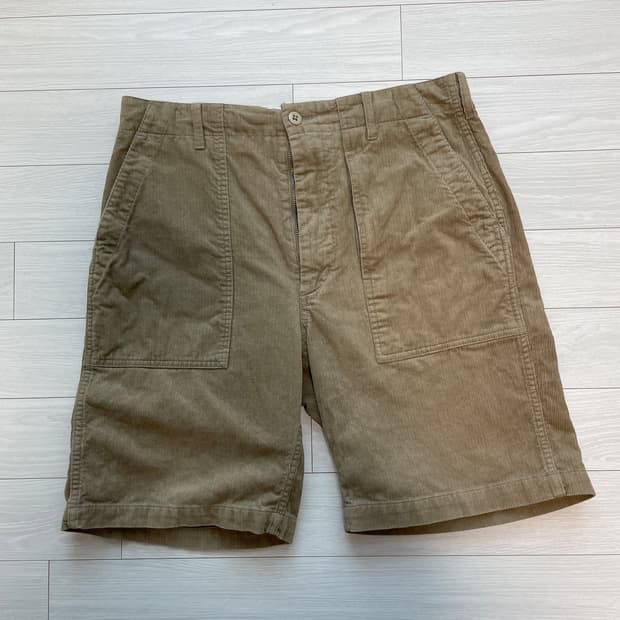 엔지니어드가먼츠 코듀로이 퍼티그 반바지