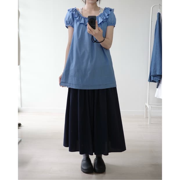  Uniqlo sky blue frill blouse