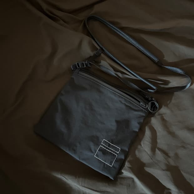 블랭코브 샤코슈 그레이색상