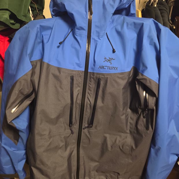 아크테릭스 알파 자켓 M
