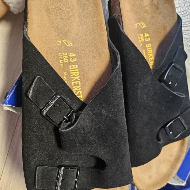 버켄스탁 블랙 스웨이드 샌들 280