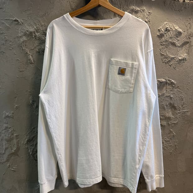 L 칼하트CARHARTT 포켓 롱슬리브 루즈핏 티셔츠 화이트