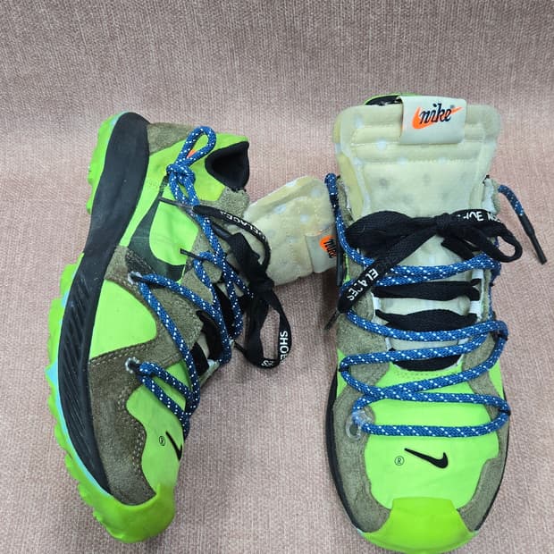 나이키 X 오프화이트 250mm-  줌테라 카이거 