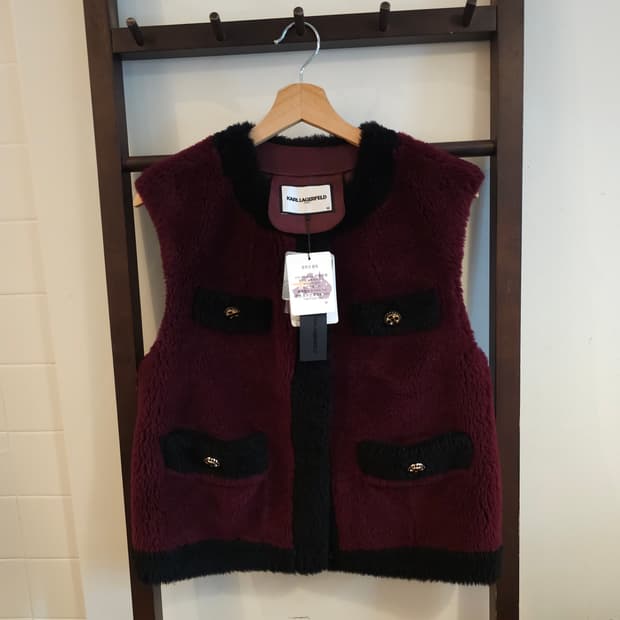 새상품)칼 라거펠트 버건디 양모 베스트 조끼