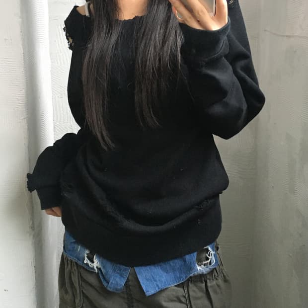 Miharayasuhiro 미하라야스히로 블랙 디스트레스드 스웻셔츠   