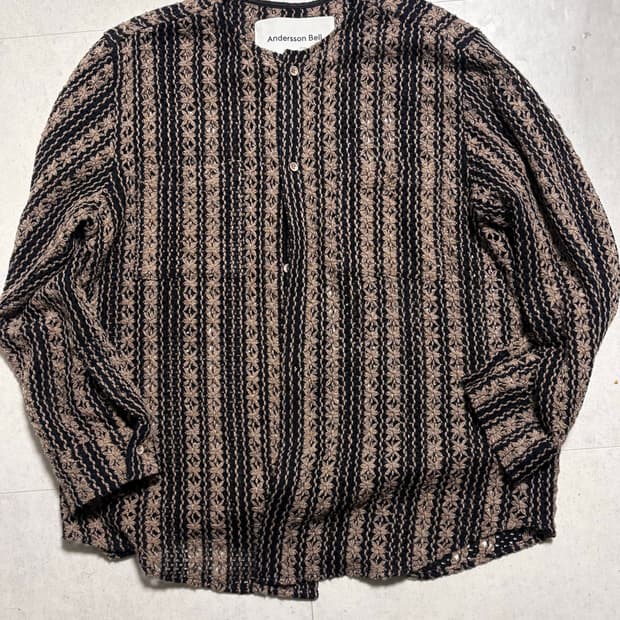 앤더슨벨 플라워 니트 셔츠