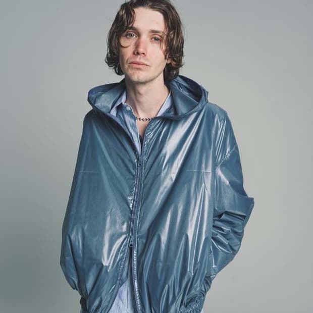 No.216 Hooded zipper