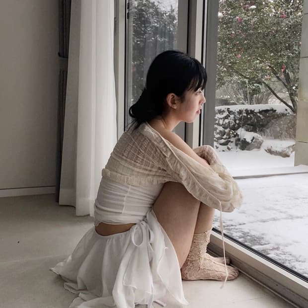 발레코어 언발 쉬폰 스커트 - 아이보리