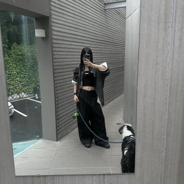 STRUCTURED PINTUCK SLACKS (BLACK)