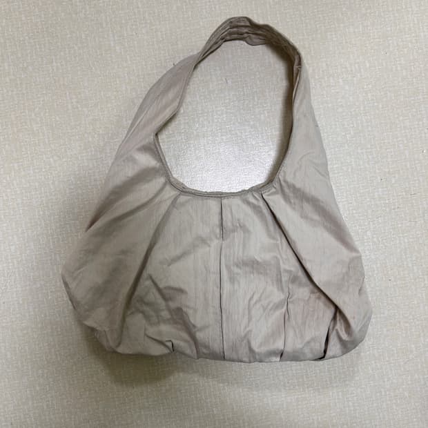 오티에 otie 베이지 미니 숄더백