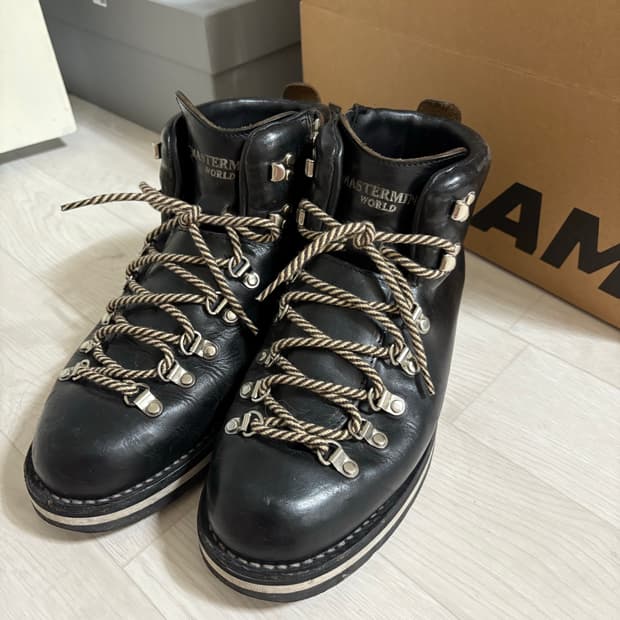 대너 x 마스터마인드 하이킹 부츠