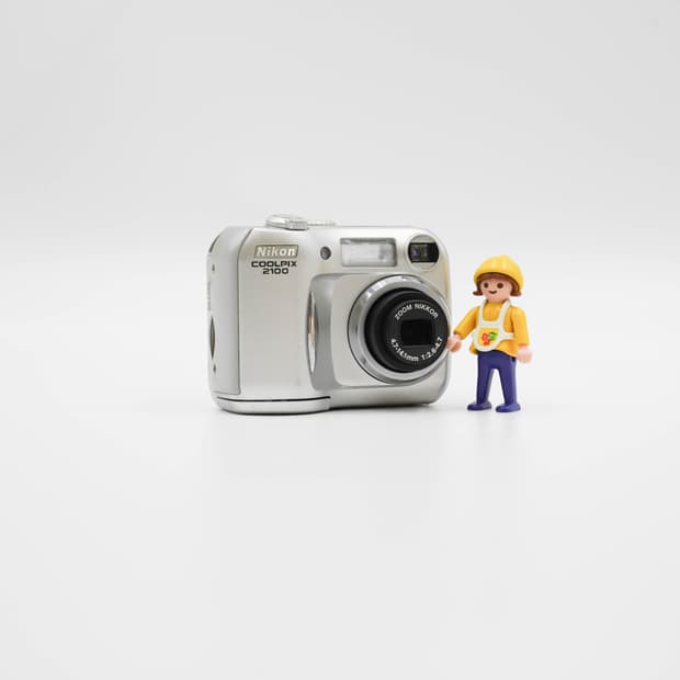 Nikon Coolpix 2100 (니콘 쿨픽스 2100)