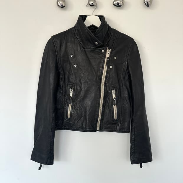 이자벨마랑 사선 하이넥 바이커 레더 자켓