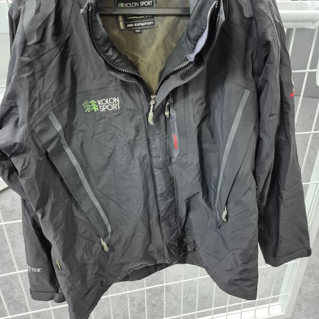코오롱스포츠 정품 바람막이 고어텍스 바람막이 105사이즈 팝니다 