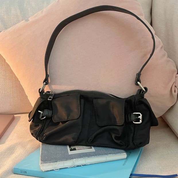 ASOS 영국 브랜드 블랙 미니 버클 포켓 숄더백 가방
