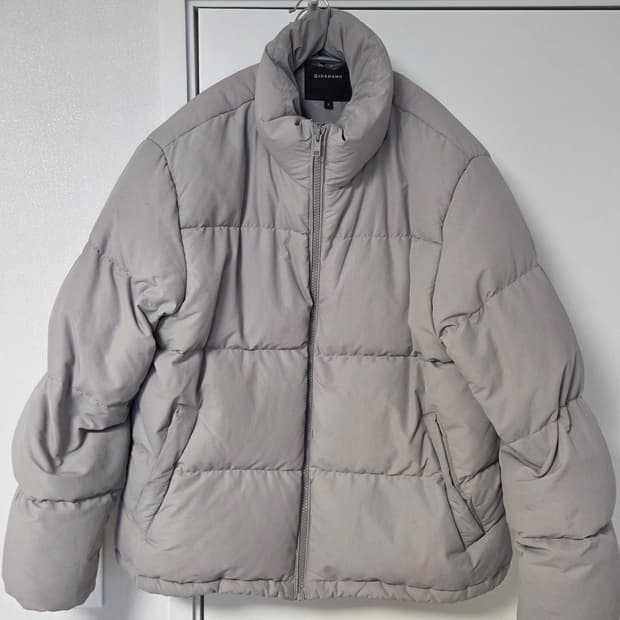 지오다노 패딩 판매합니다.