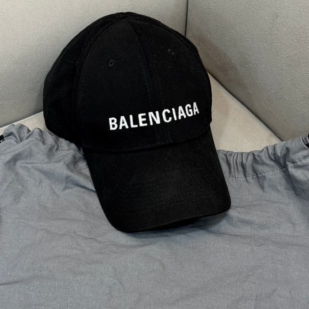 발렌시아가 로고 모자 볼캡 
