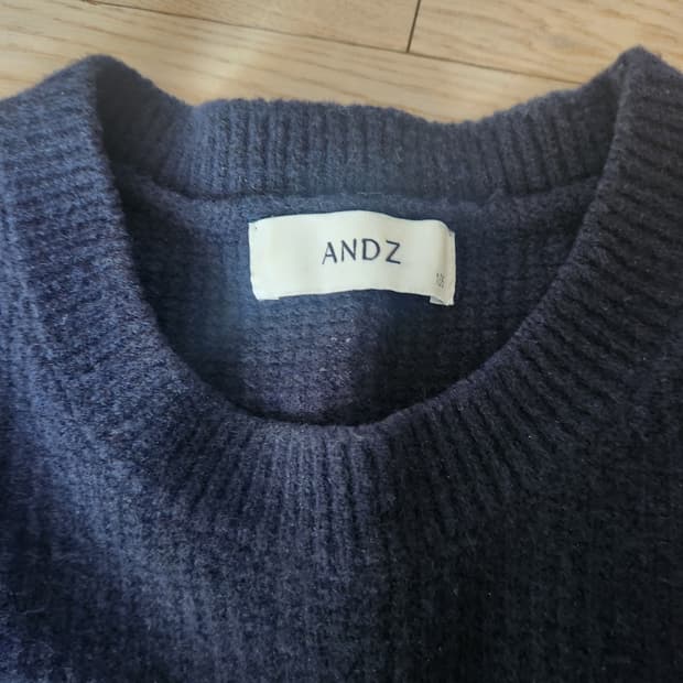 Andz 니트 팝니다
