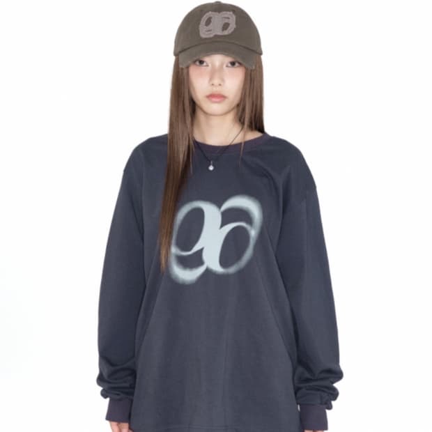 [M] 애즈온 베베 롱슬리브 차콜 긴팔 티셔츠