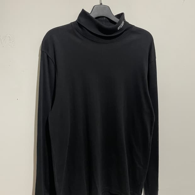 스투시 터틀넥 긴팔 티셔츠 블랙