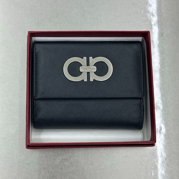 페라가모 간치니 카드지갑 블랙