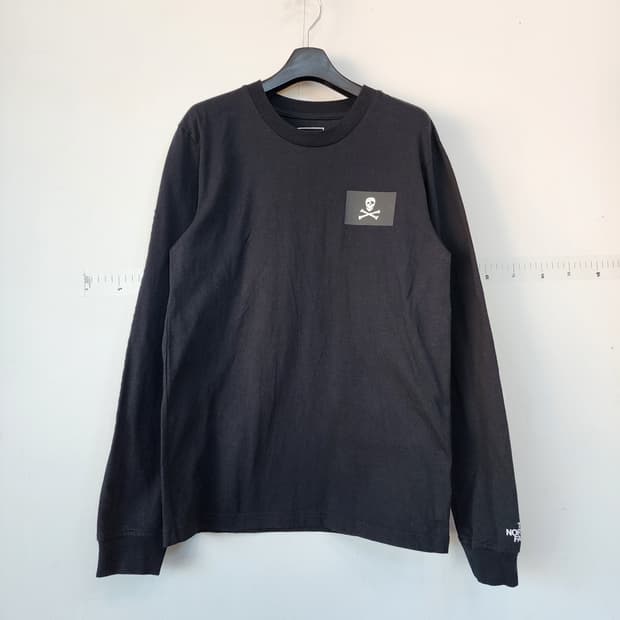 노스페이스 해골 긴팔티 블랙
