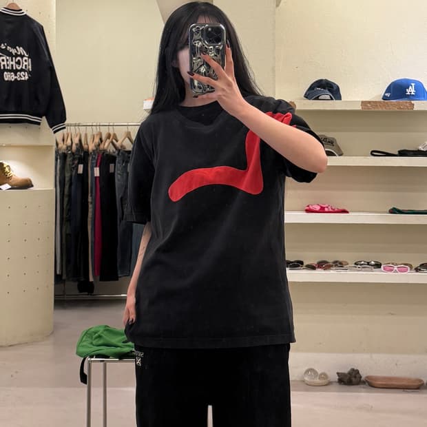 에비수 빅 로고 프린팅 반팔티 U1171