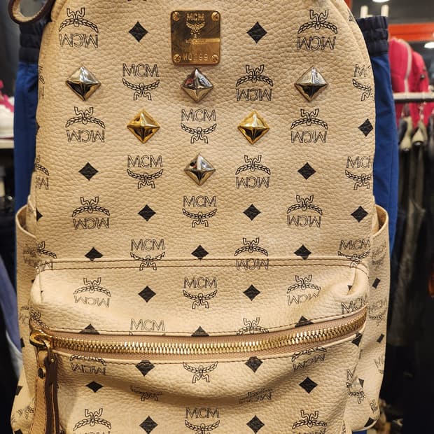 MCM 비세토스 패턴 백팩