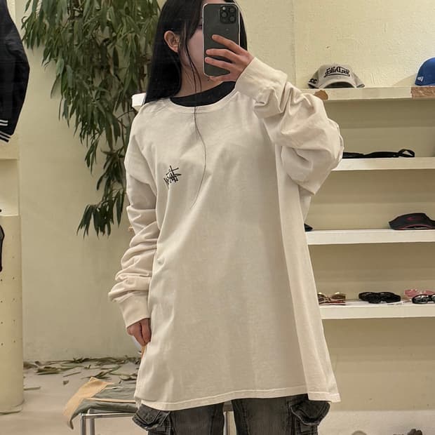 스투시 아이보리 롱슬리브 티셔츠 U446