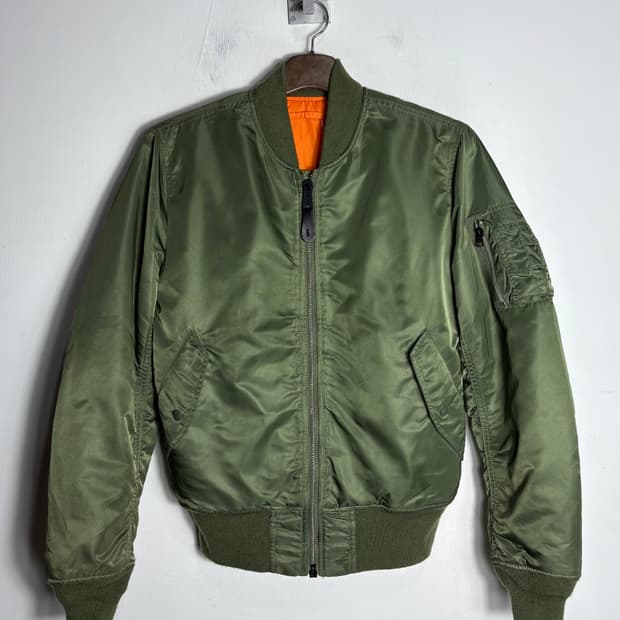 알파 인더스트리 ma-1 항공점퍼 카키