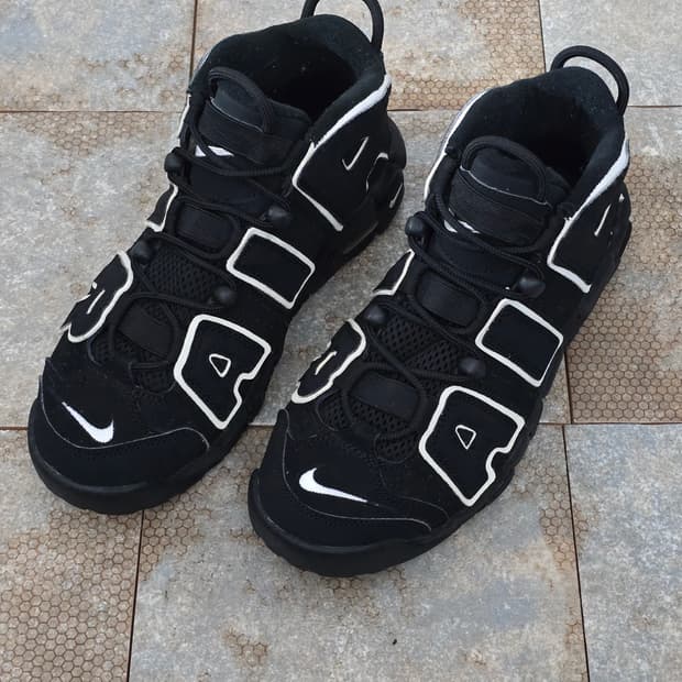 (240)나이키 에어 모어 업템포 검흰 