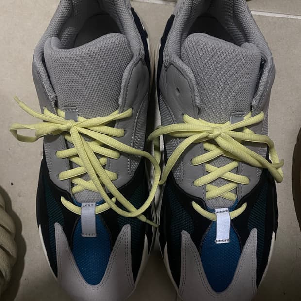 아디다스 이지 700 웨이브러너 295