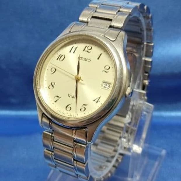 세이코 스피릿 빈티지 쿼츠 시계