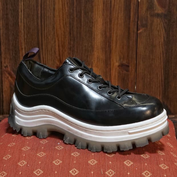 이티스 X Hm 레더 청키 스니커즈