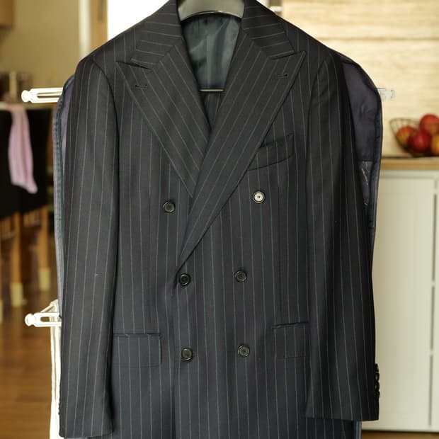 맨온더분 스트라이프 더블 브레스티드 수트 48