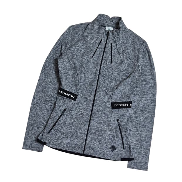 데상트 트레이닝 져지