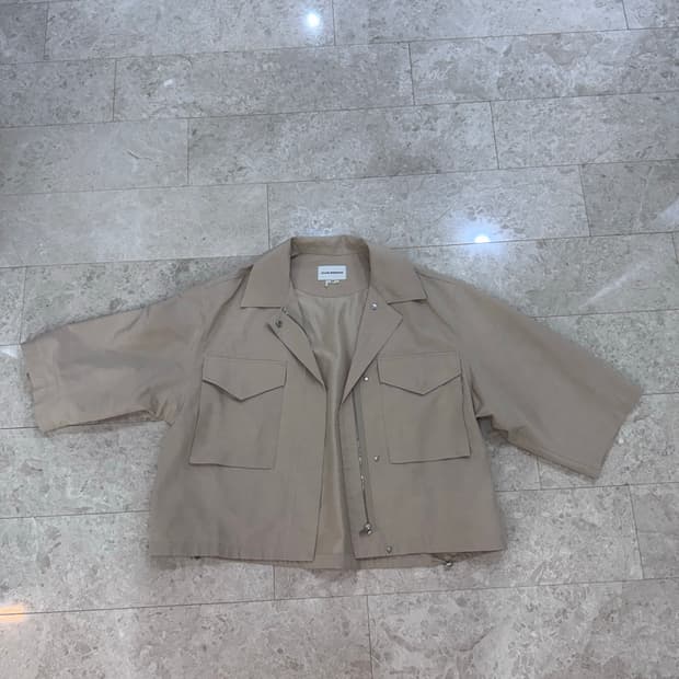 클럽 모나코 베이지 크롭 자켓