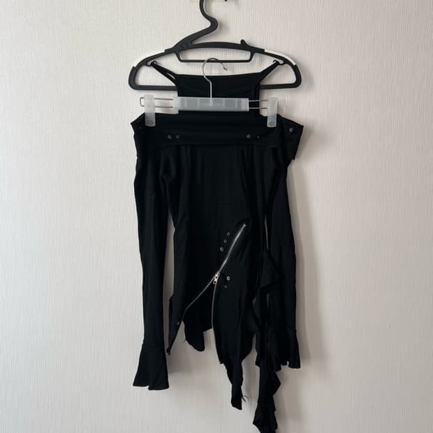 절개포인트 셔링 언발 아카이브 레이어드 스냅버튼 오프숄더 슬리브