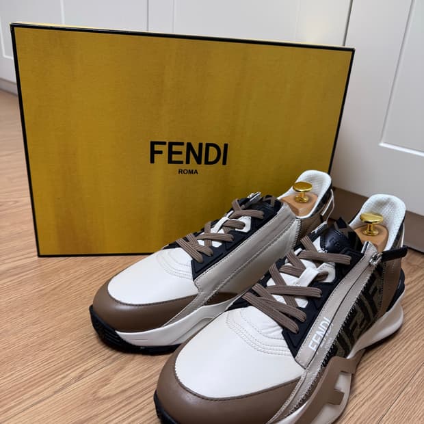 [새상품] 펜디 플로우 스니커즈 가죽 브라운 UK8.5