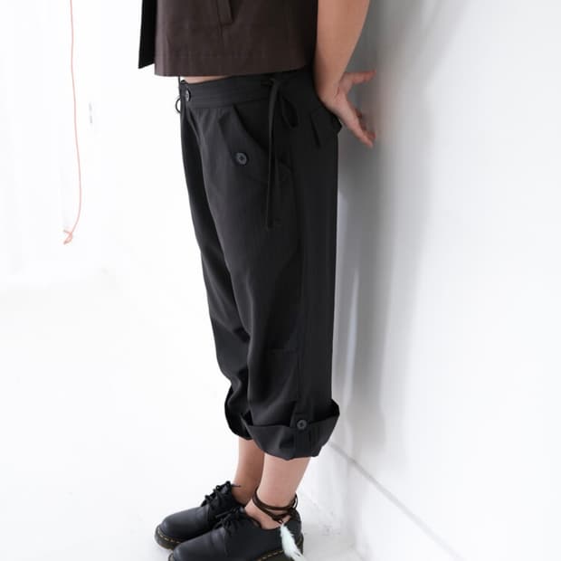 인앵양인하모니 7부 스트라이프 미디엄 팬츠