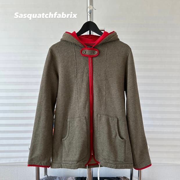 사스콰치패브릭스 아라빅 자수 후드집업